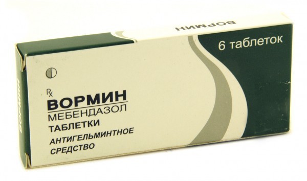 Причины образования прыщей на скулах у женщин